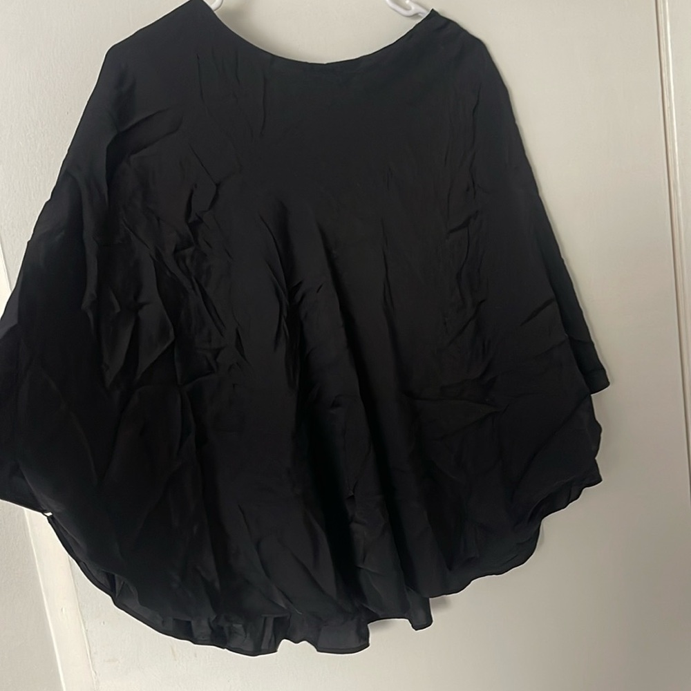 In cashmere black shirt shall